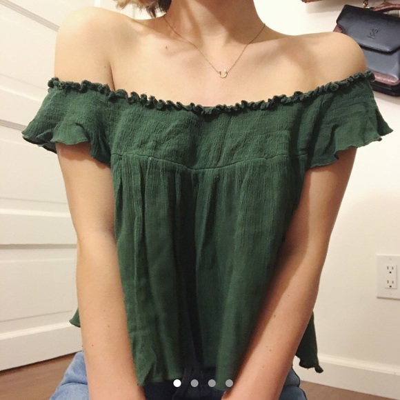 Cropped off the shoulder forest green top - Picture 1 of 4